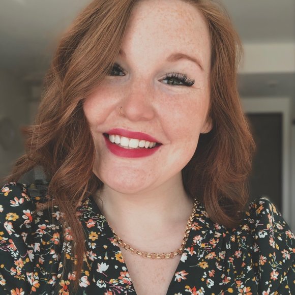 Meet your Posher, Kate 💕 - Picture 3 of 3